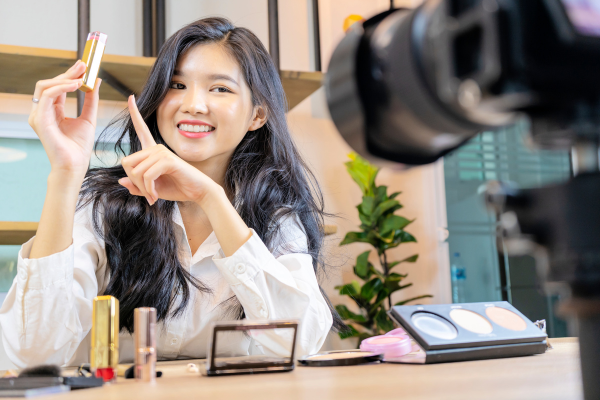 YouTube Ad Revenue: How Much Can You Make with One Million Views - iGrowMarketing Picture1 YouTube Ad Revenue: How Much Can You Make with One Million Views